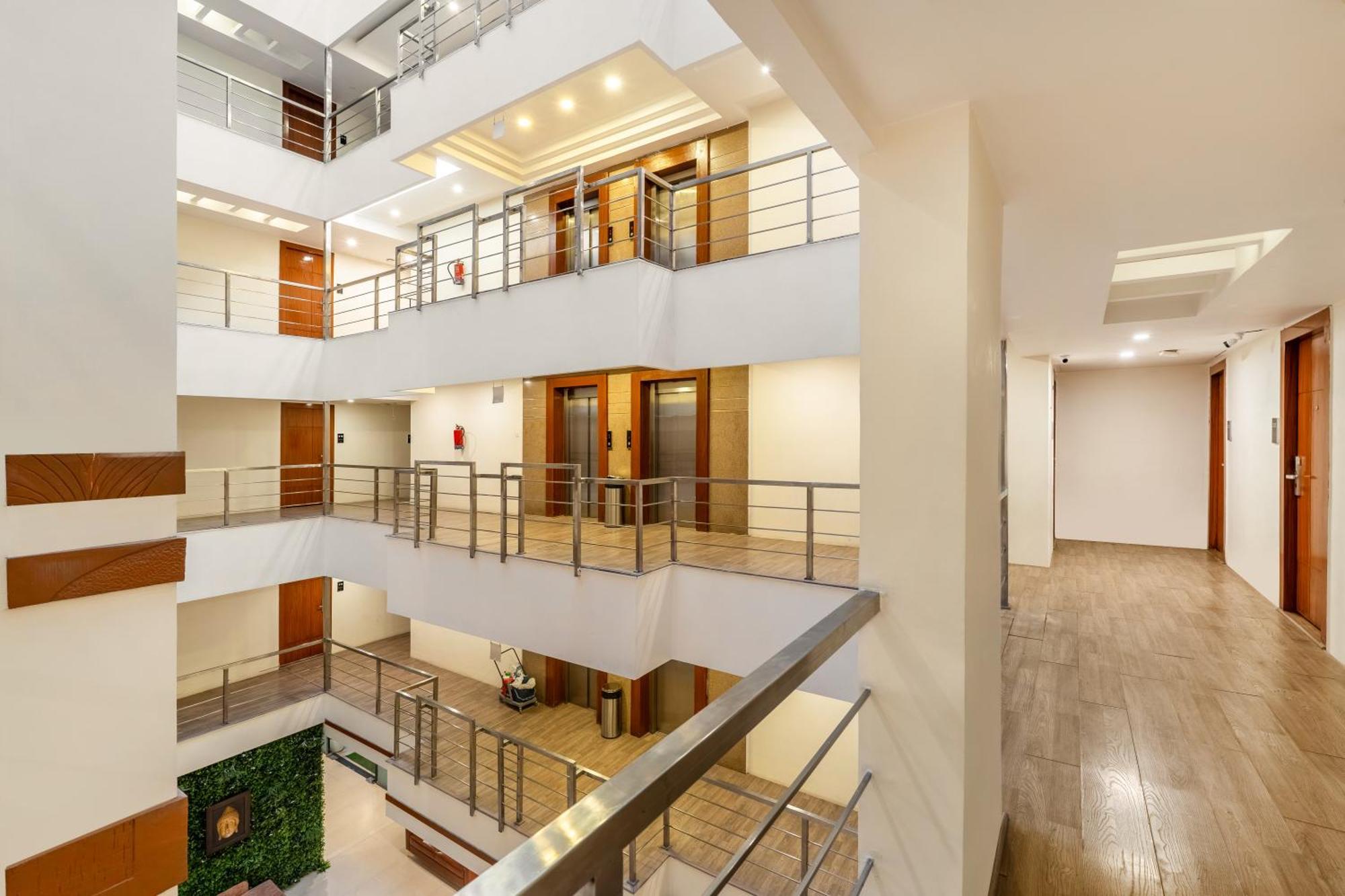 Monday Hotels Hitec City Hyderabad Eksteriør billede